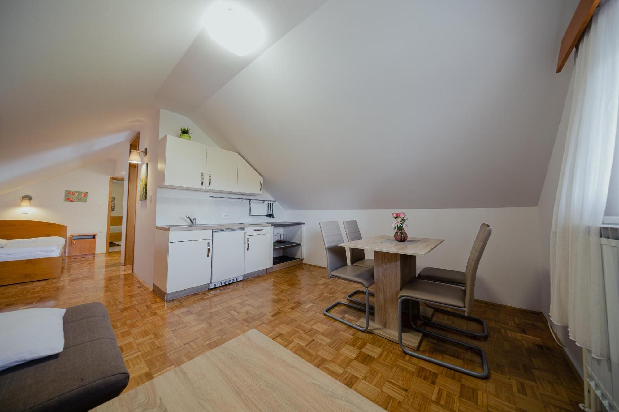 Hotel Maj Inn Moravske-Toplice Rum bild